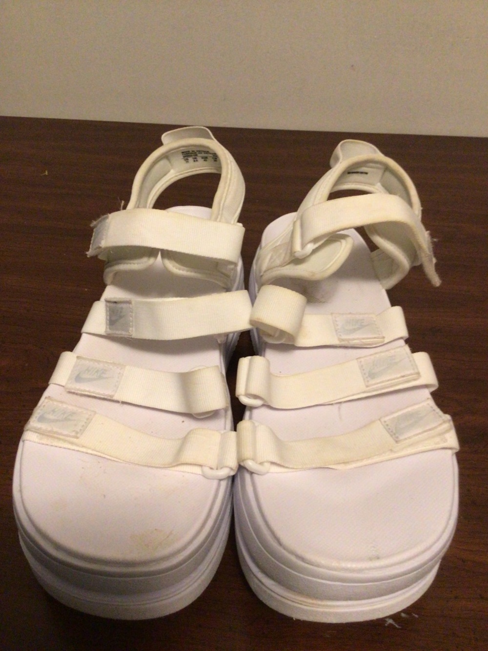 Nike platform  sandals with Velcro fastening strap SZ 11